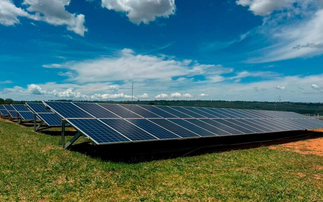 Investimentos em Usinas  Fotovoltaicas: Um Caminho Sustentável e Lucrativo